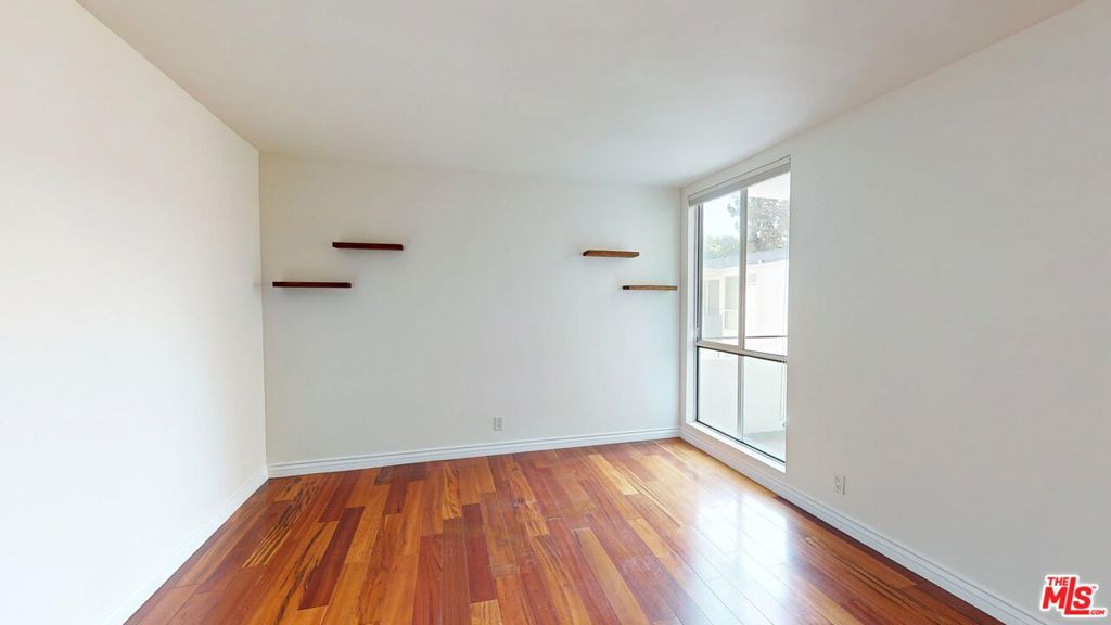 Residential Lease for rent at 1010 N Kings Road 310, West Hollywood CA featuring 1 bed and 1 bath