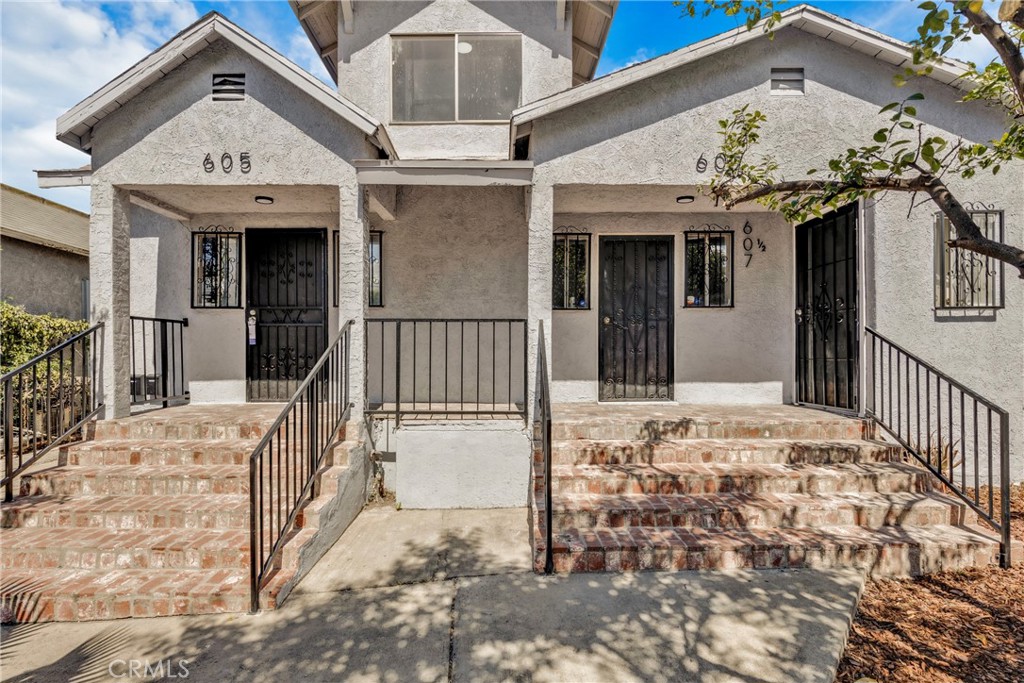 Residential Income for sale at 605 N St Louis, Los Angeles CA