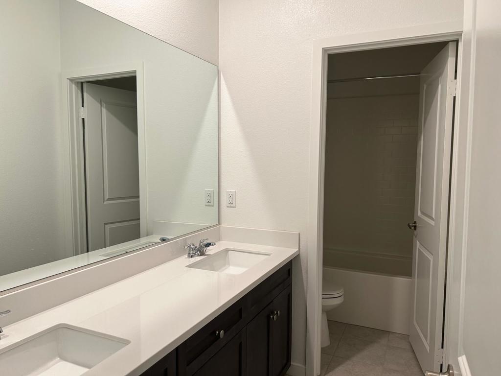 Single Family Residence for rent at 40082 Catania Court, Indio, CA featuring 4 beds and 2 baths