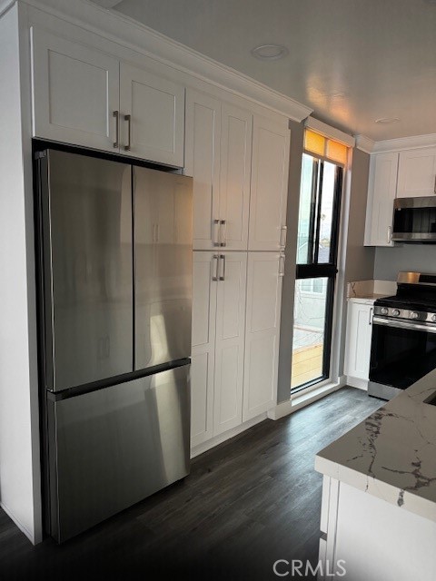 Condominium for rent at 6117 E Seaside, Long Beach, CA featuring 2 beds and 2 baths