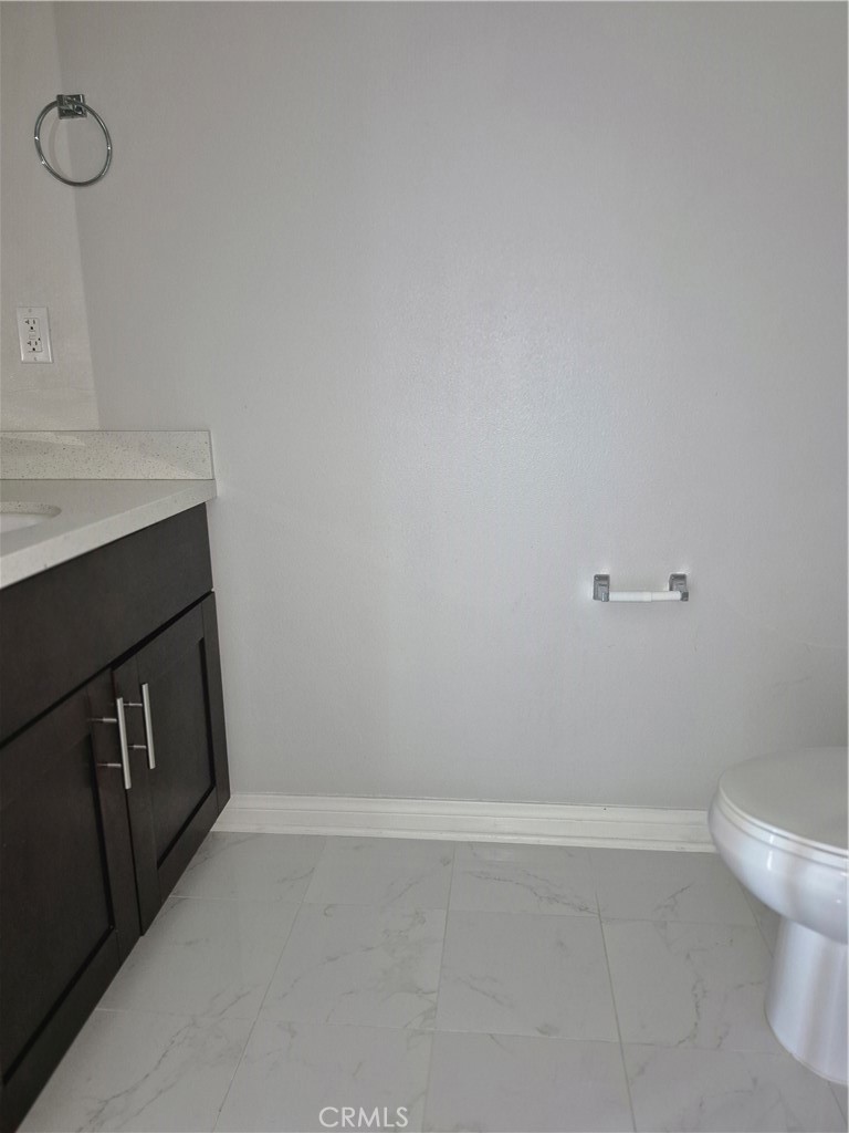 Residential Lease for rent at 11 S 3rd Street 410, Alhambra CA featuring 1 bed and 2 baths
