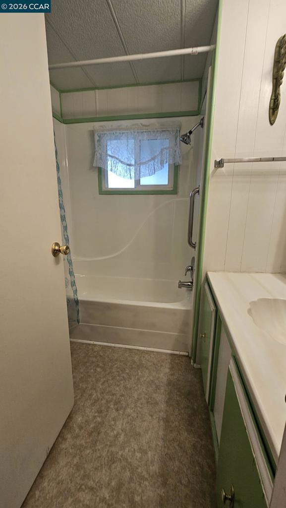 Manufactured In Park for sale at 123 Zartop, Oakley CA featuring 2 beds and 2 baths