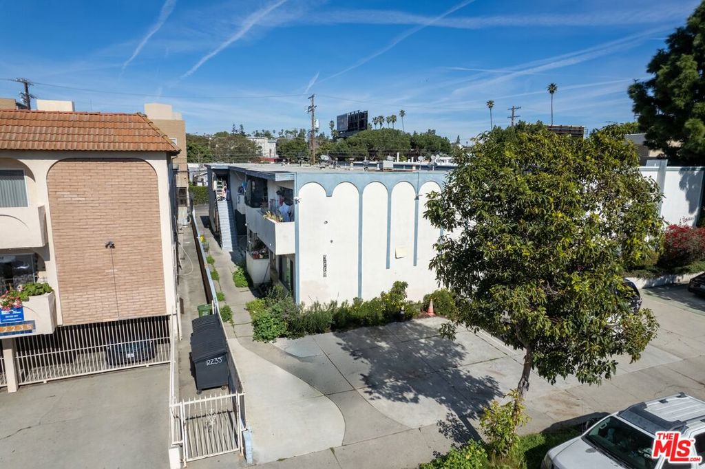 Residential Income for sale at 12231 Pacific Avenue, Los Angeles CA featuring 16 beds and 13 baths