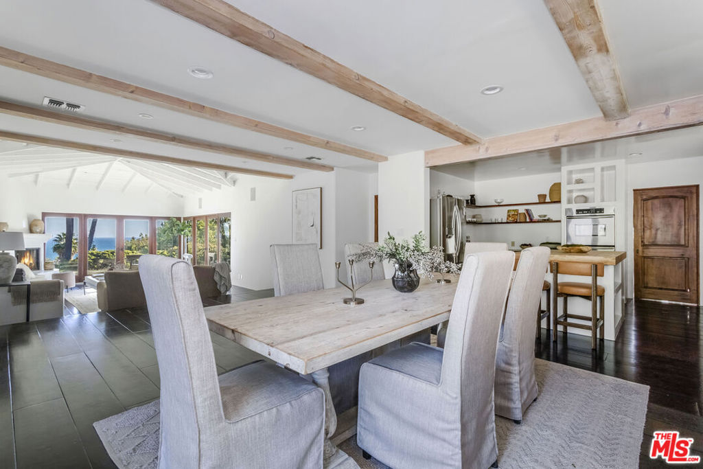 Residential Lease for rent at 27349 1/2 Pacific Coast Highway, Malibu CA featuring 5 beds and 4 baths