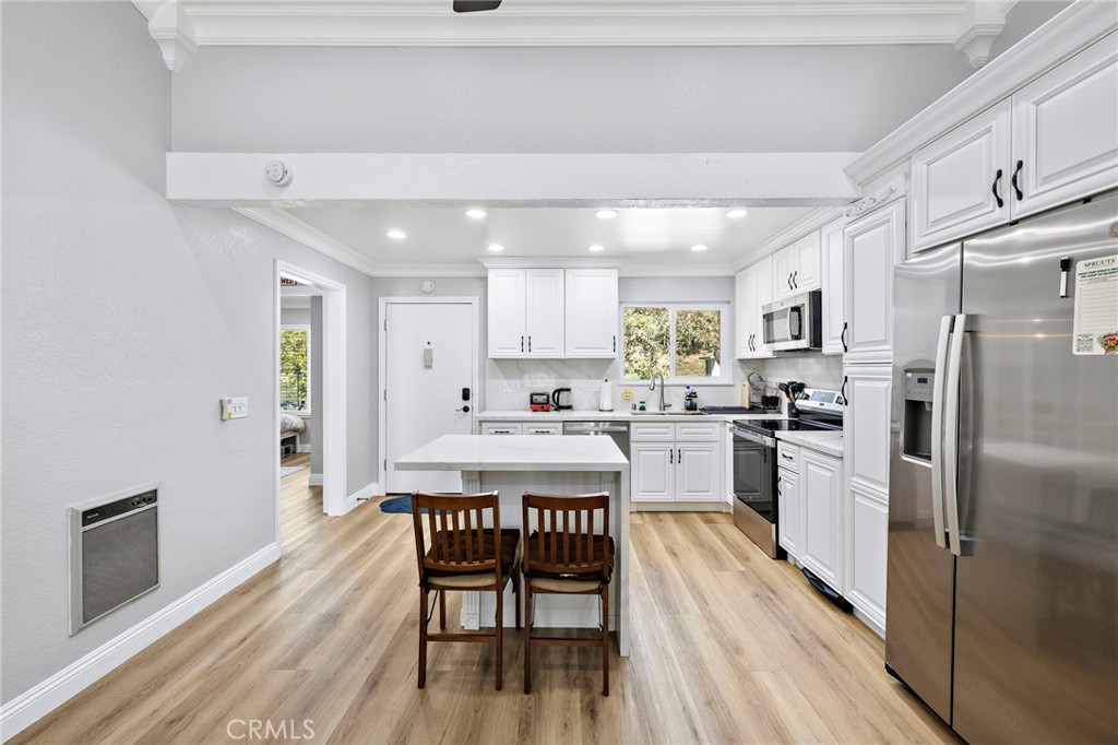 Residential Lease for rent at 23261 La Glorieta G, Mission Viejo CA featuring 2 beds and 1 bath