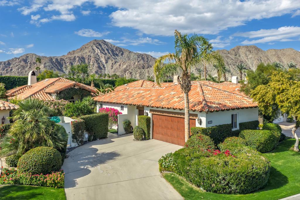 Residential Lease for rent at 48225 Via Solana, La Quinta CA featuring 3 beds and 4 baths
