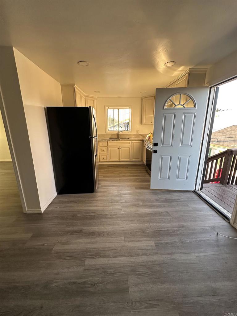 Residential Lease for rent at 4602 Cherokee Avenue, San Diego, San Diego County CA featuring 2 beds and 1 bath