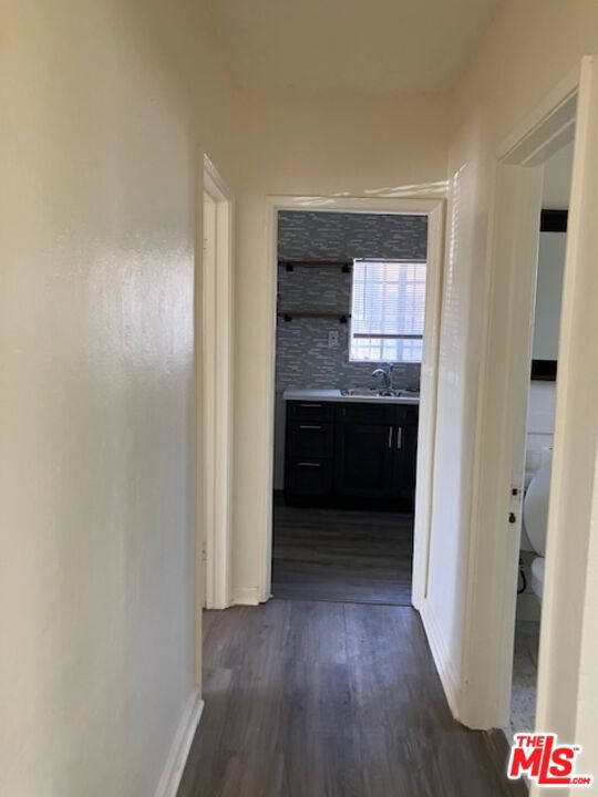 Residential Lease for rent at 429 1/4 W Queen Street, Inglewood CA featuring 2 beds and 1 bath