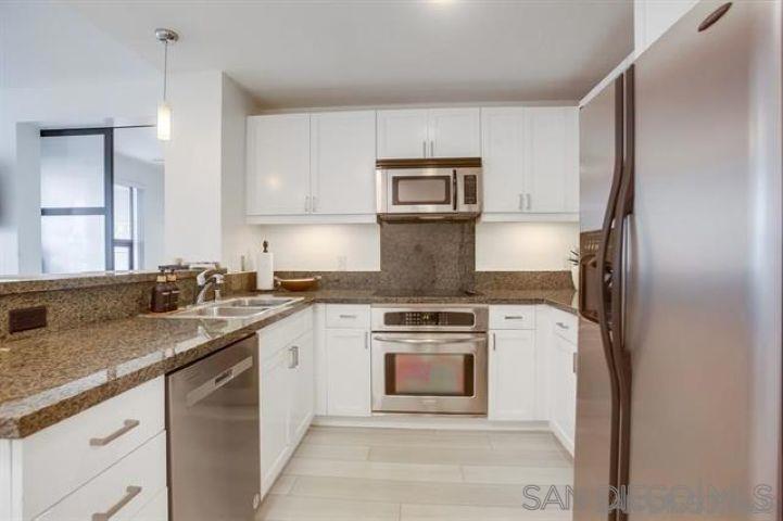 Residential Lease for rent at 1150 J St 418, San Diego CA featuring 1 bed and 1 bath