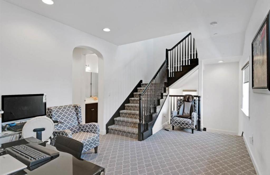 Residential Lease for rent at 414 Silvercrown Way, San Ramon CA featuring 4 beds and 4 baths