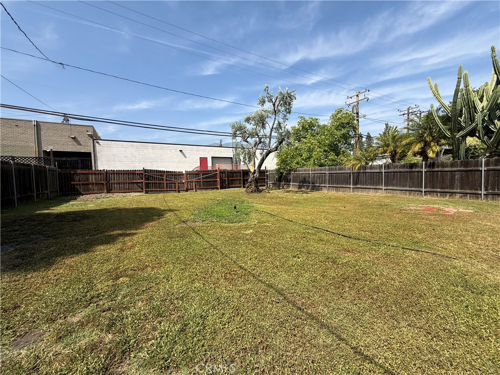 Residential Lease for rent at 1345 Maynard, Duarte CA featuring 2 beds and 1 bath