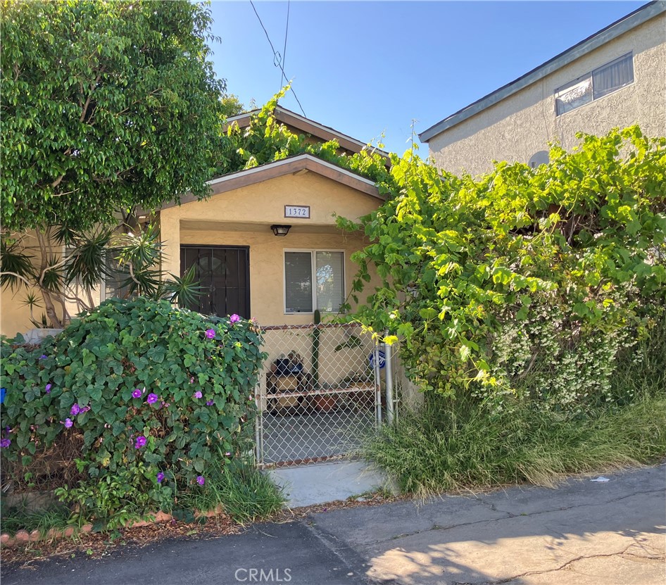Single Family Residence for sale at 1372 Grand Avenue, Long Beach, CA featuring 1 bed and 1 bath