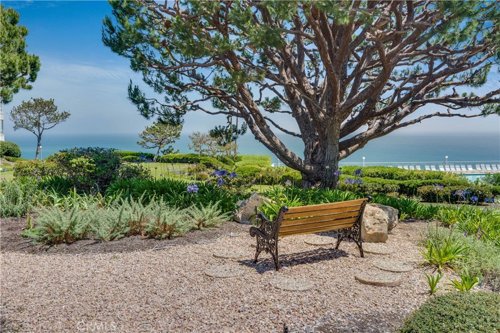 Residential Lease for rent at 32709 Seagate Drive 307 G, Rancho Palos Verdes CA featuring 2 beds and 2 baths