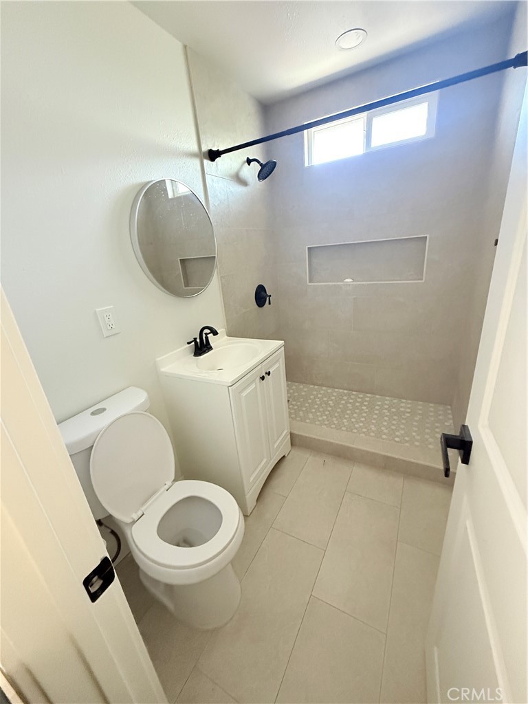 Residential Lease for rent at 5319 Roosevelt, Santa Ana CA featuring 3 beds and 2 baths