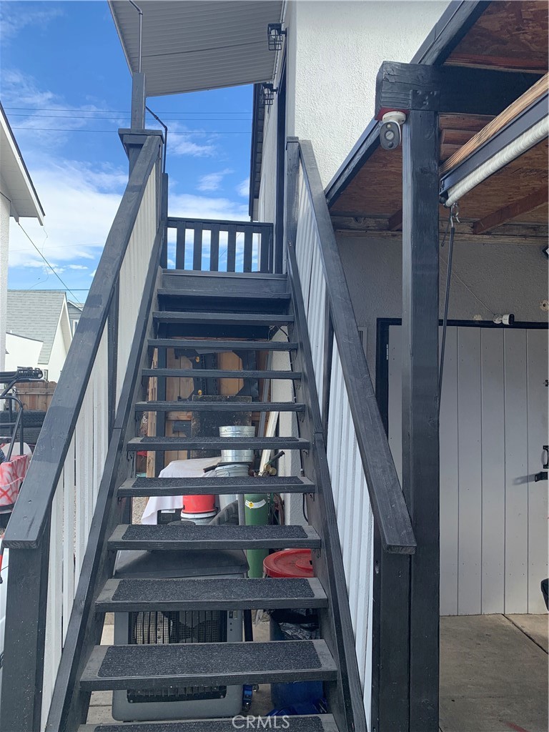 Residential Lease for rent at 315 W Colton Avenue 1/2, Redlands CA featuring 1 bed and 1 bath