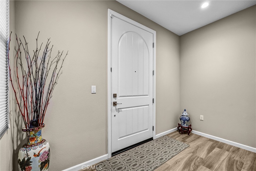Residential Lease for rent at 136 Bishop Landing, Irvine CA featuring 2 beds and 2 baths