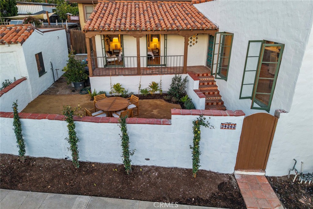 Residential Lease for rent at 34262 Via Velez B, Dana Point CA featuring 2 beds and 1 bath