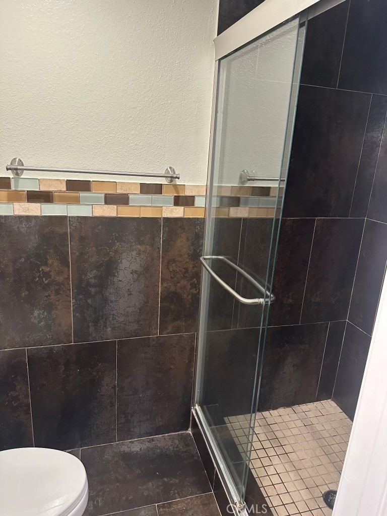 Residential Lease for rent at 2411 Prospect Avenue 107, Hermosa Beach CA featuring 2 beds and 2 baths