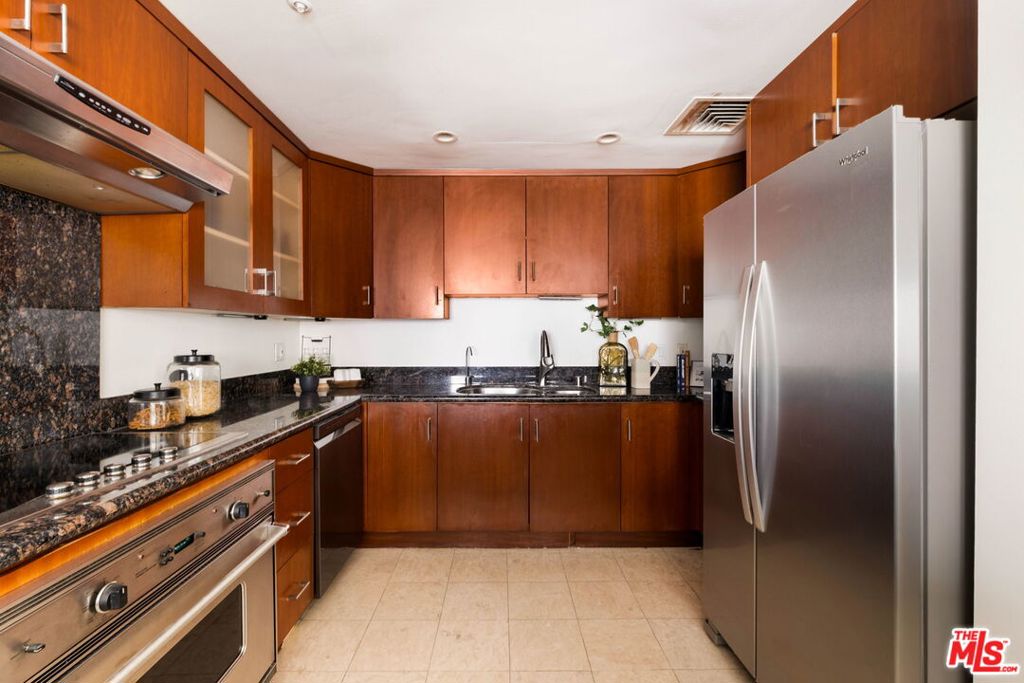 Condominium for sale at 10520 Wilshire Boulevard 303, Los Angeles, CA featuring 3 beds and 3 baths