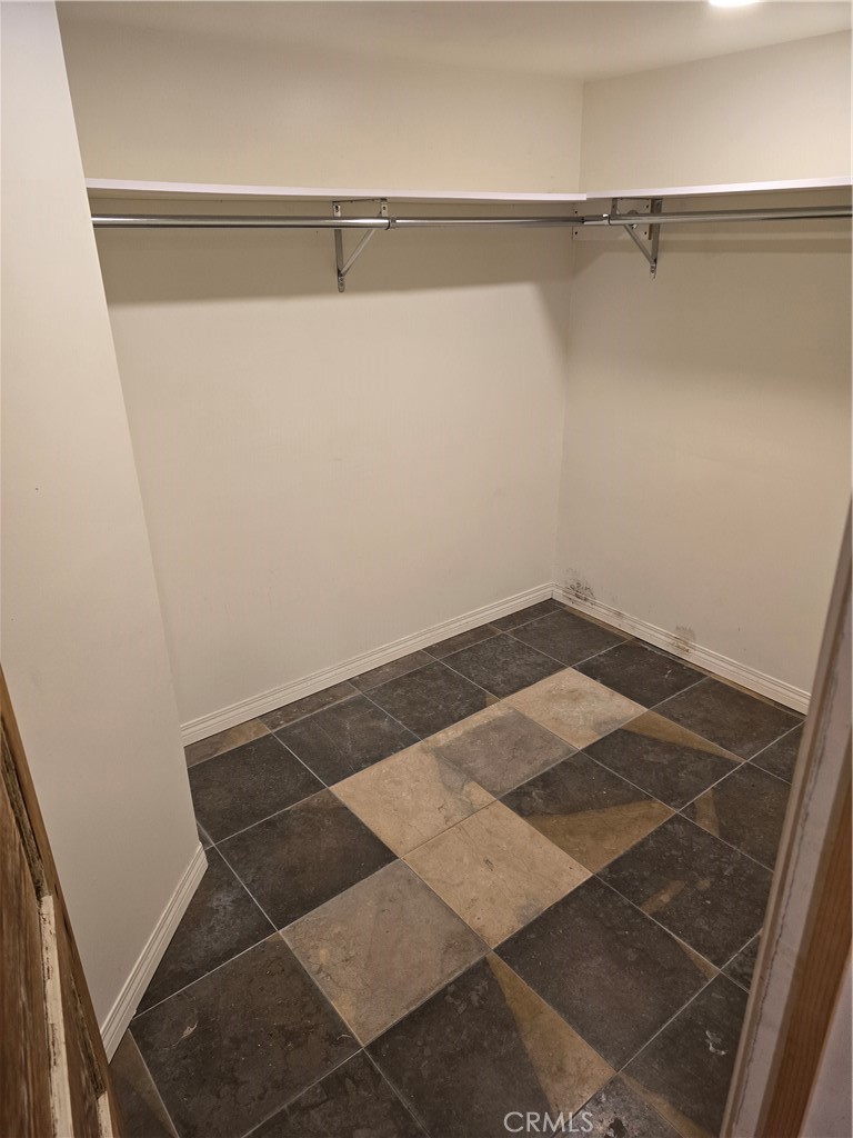 Residential Lease for rent at 1957 monroe Street 4, Riverside CA featuring 1 bed and 1 bath
