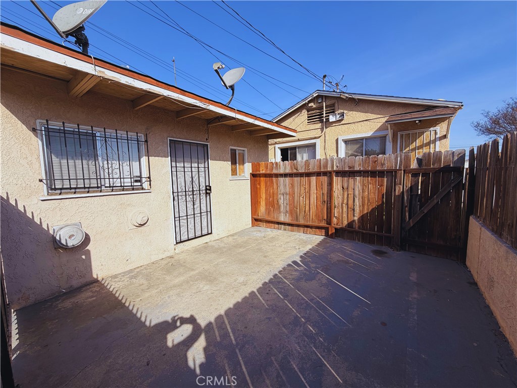 Triplex for sale at 350 E South, Long Beach, CA