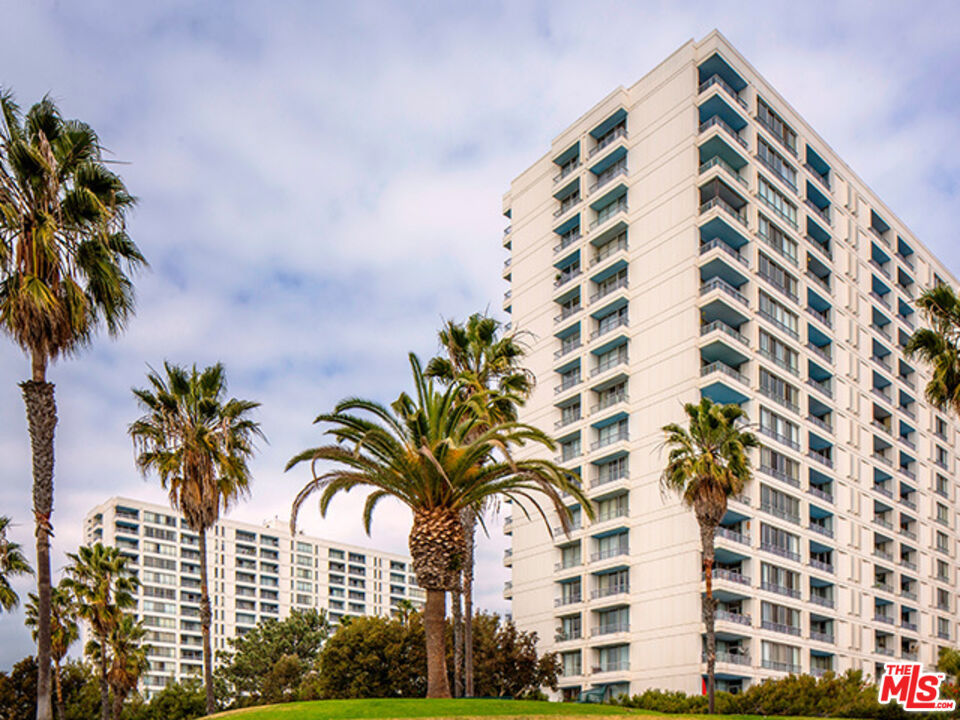 Residential Lease for rent at 2700 Neilson Way 1628, Santa Monica, Los Angeles County CA featuring 2 beds and 2 baths