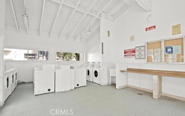 Residential Lease for rent at 1001 W Stevens 198, Santa Ana CA featuring 2 beds and 1 bath