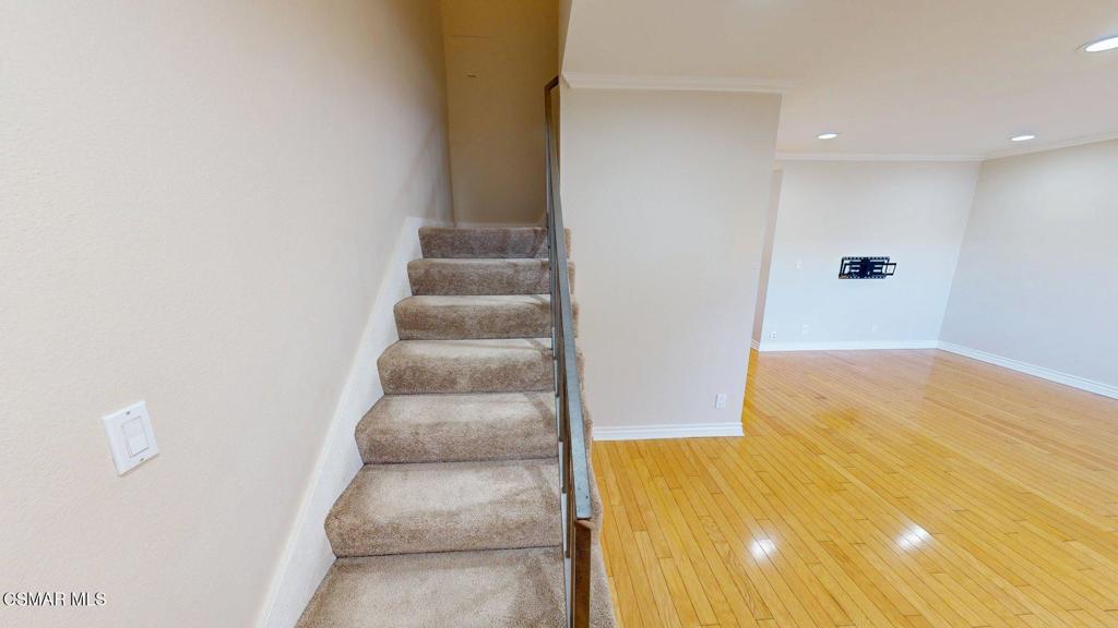 Residential Lease for rent at 336 Green Moor Place, Thousand Oaks CA featuring 3 beds and 3 baths