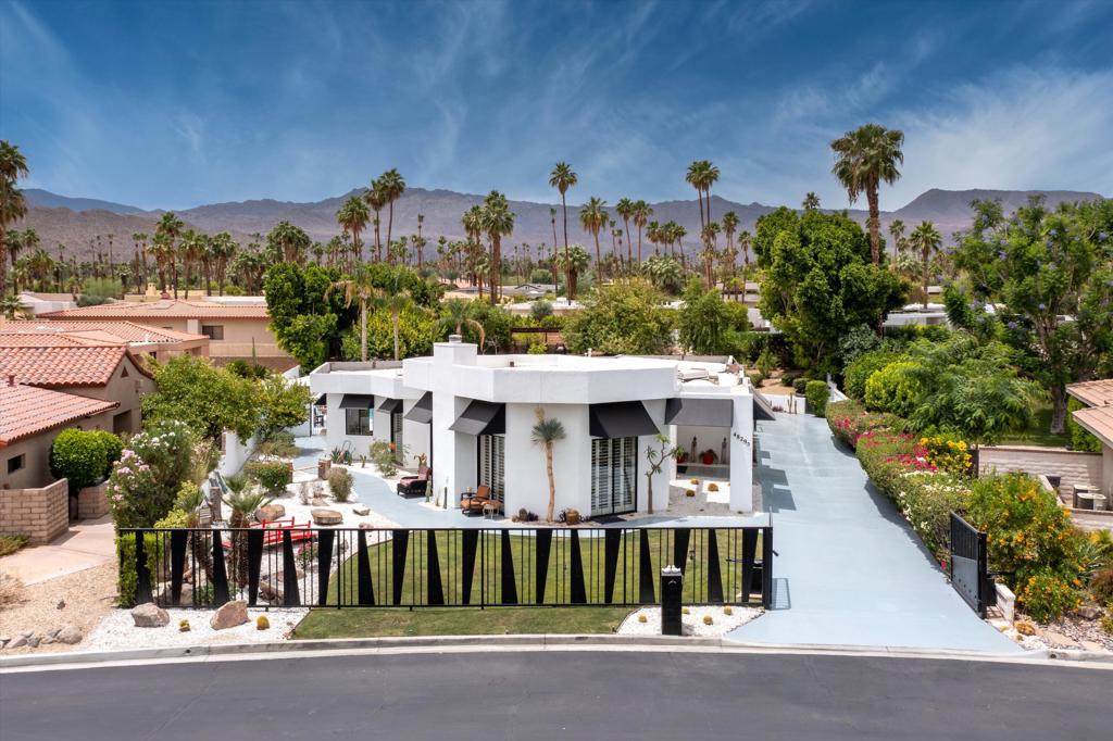 Residential Lease for rent at 48295 Alder Lane, Palm Desert CA featuring 3 beds and 3 baths