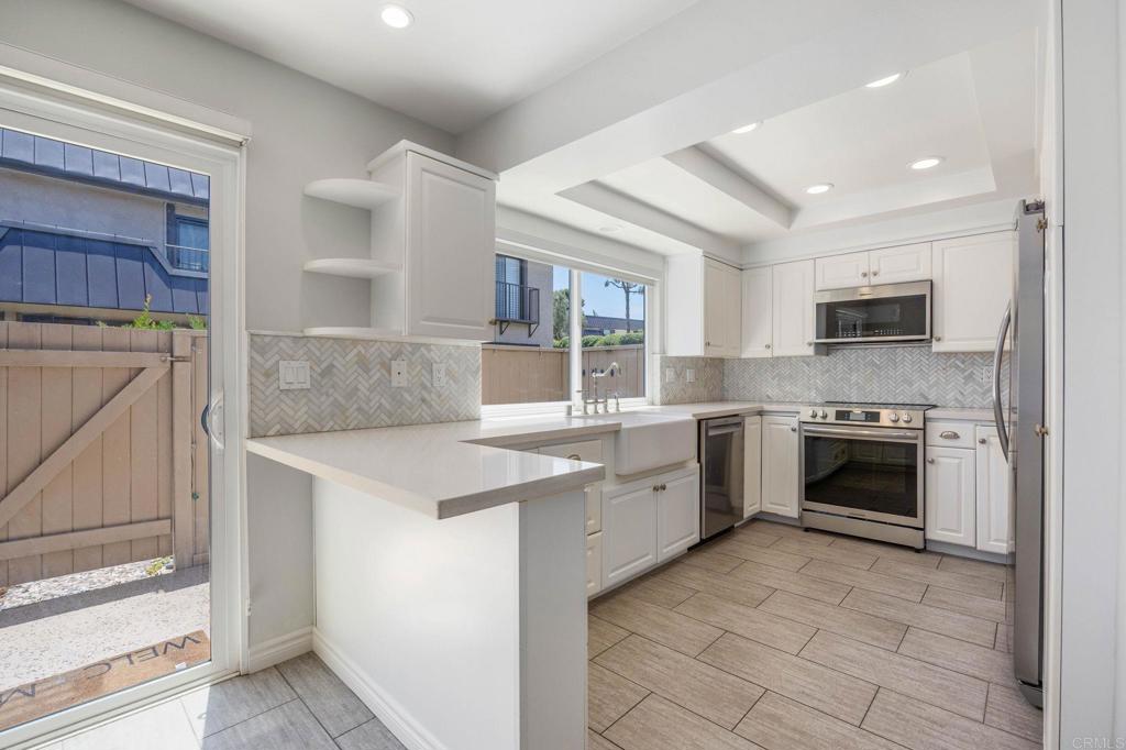 Residential Lease for rent at 806 S Sierra Avenue, Solana Beach CA featuring 3 beds and 2 baths