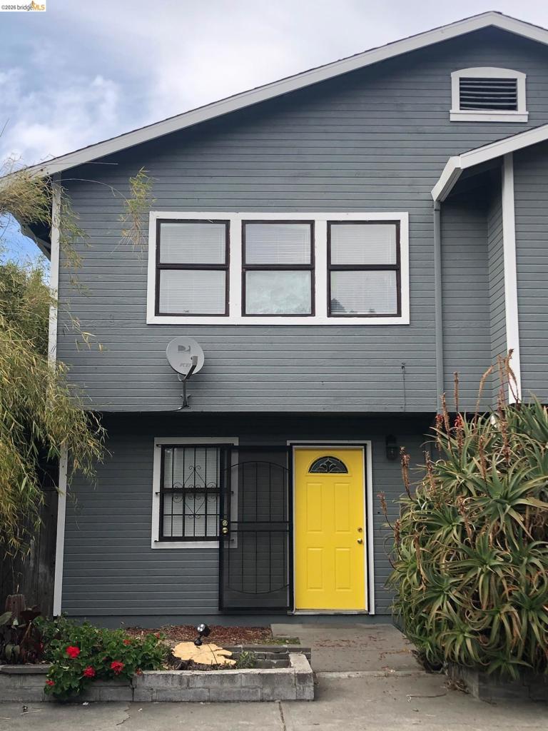 Residential Lease for rent at 5773 Martin Luther King Jr Way, Oakland CA featuring 3 beds and 2 baths