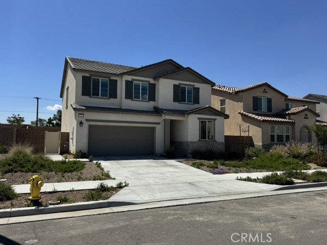 Residential Lease for rent at 2767 Moonshimmer, Hemet CA featuring 5 beds and 3 baths