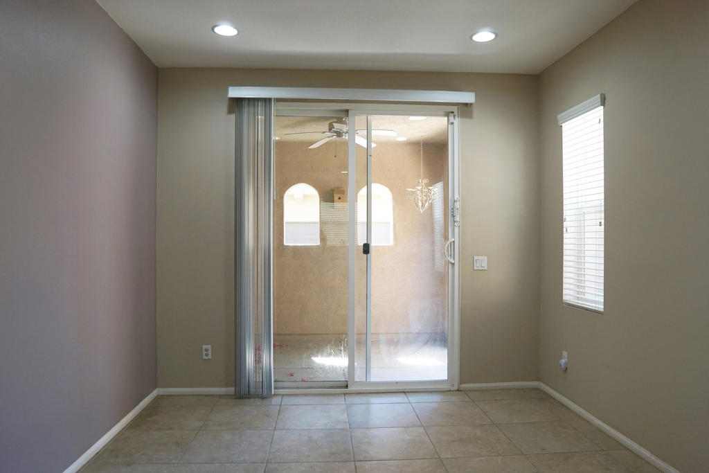 Residential Lease for rent at 510 Calle Vibrante, Palm Desert CA featuring 3 beds and 3 baths