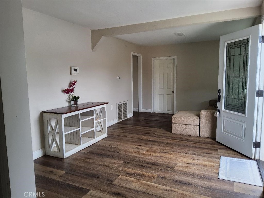 Residential Lease for rent at 10515 Cypress, Riverside CA featuring 3 beds and 2 baths