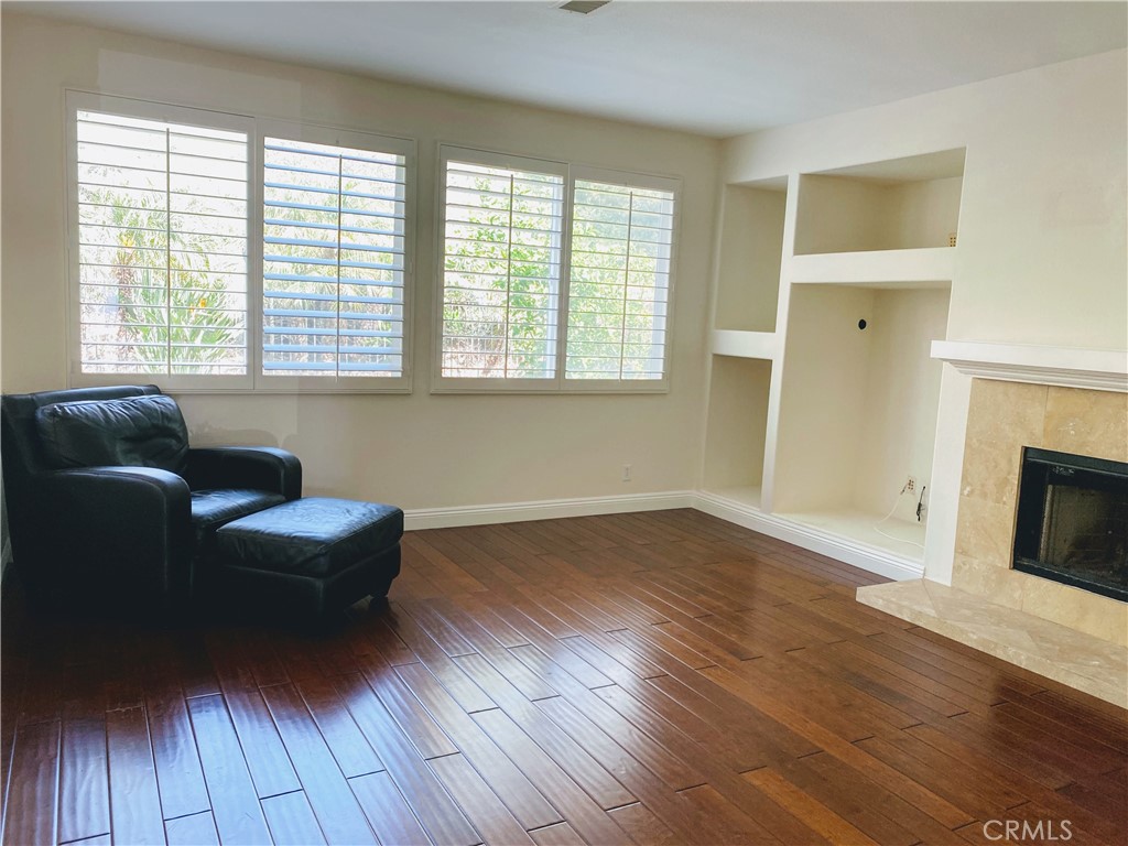 Residential Lease for rent at 41 Feather Ridge, Mission Viejo CA featuring 5 beds and 4 baths