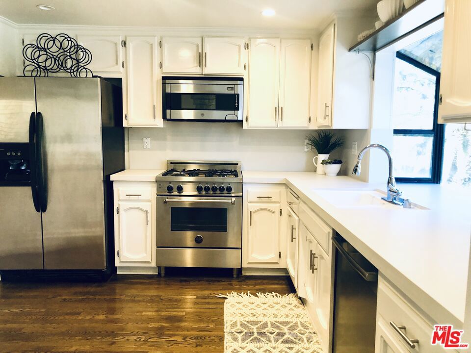 Residential Lease for rent at 26311 W Bravo Lane, Calabasas CA featuring 3 beds and 3 baths