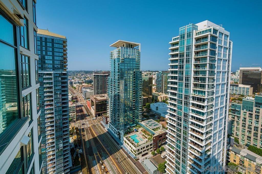Residential Lease for rent at 1205 Pacific Hwy 2904, San Diego CA featuring 1 bed and 2 baths