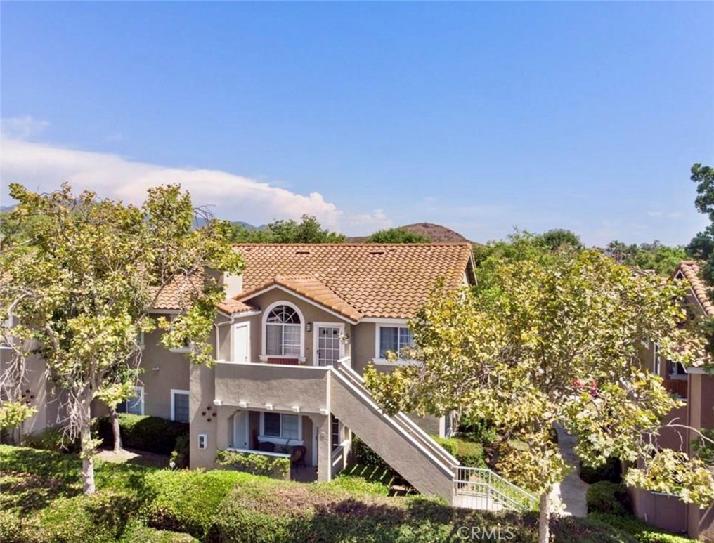 Residential Lease for rent at 55 Via Meseta, Rancho Santa Margarita CA featuring 2 beds and 2 baths