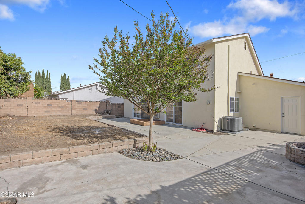 Residential Lease for rent at 2087 Rhoda Street, Simi Valley CA featuring 4 beds and 2 baths