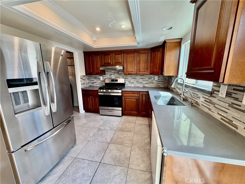 Residential Lease for rent at 539 E Erna, La Habra CA featuring 2 beds and 2 baths