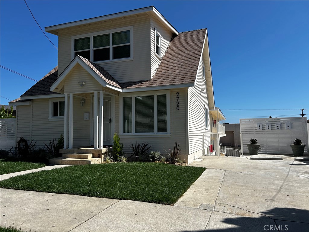 Residential Lease for rent at 2722 E WALL Street C-D, Signal Hill CA featuring 2 beds and 1 bath