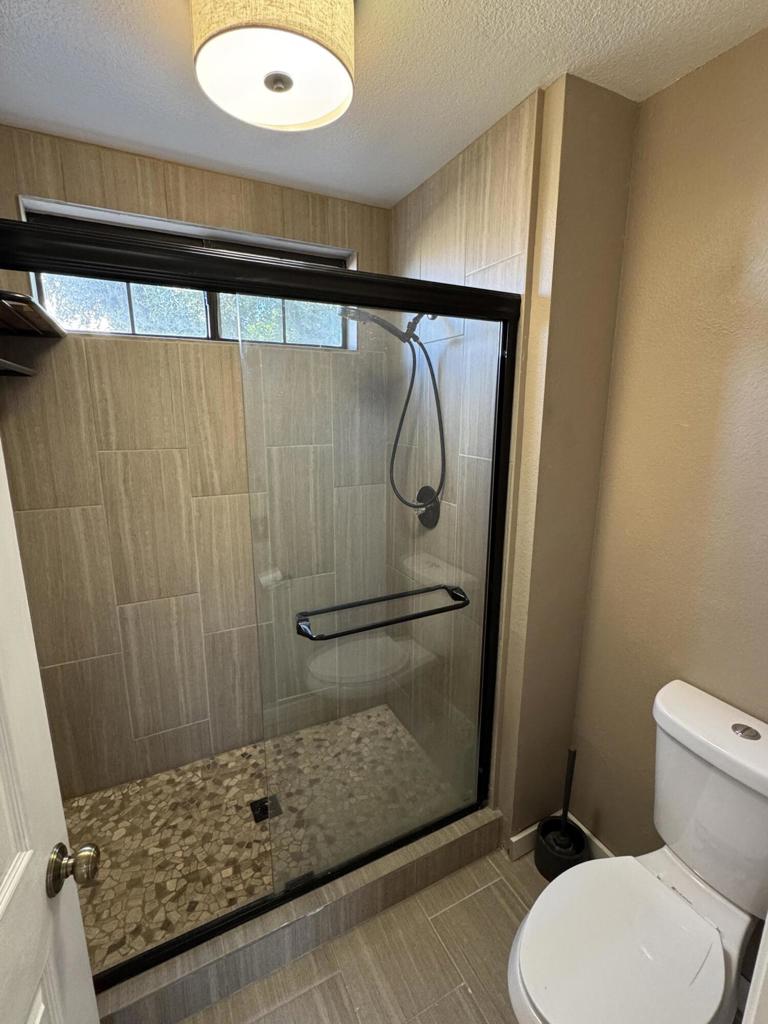 Residential Lease for rent at 68153 Lakeland Drive, Cathedral City CA featuring 2 beds and 2 baths