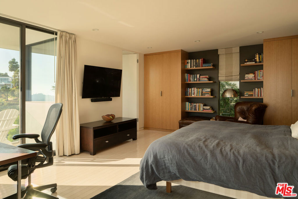Residential for sale at 1215 Chickory Lane, Los Angeles CA featuring 3 beds and 4 baths
