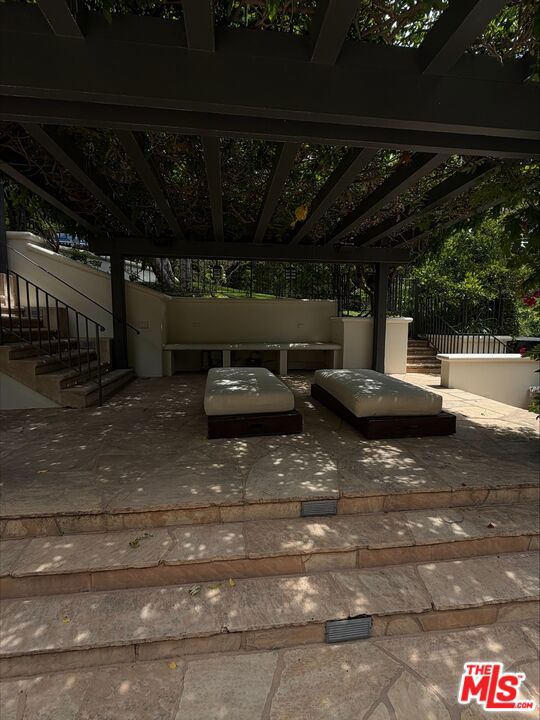 Residential Lease for rent at 9101 Hazen Drive, Beverly Hills CA featuring 1 bed and 1 bath