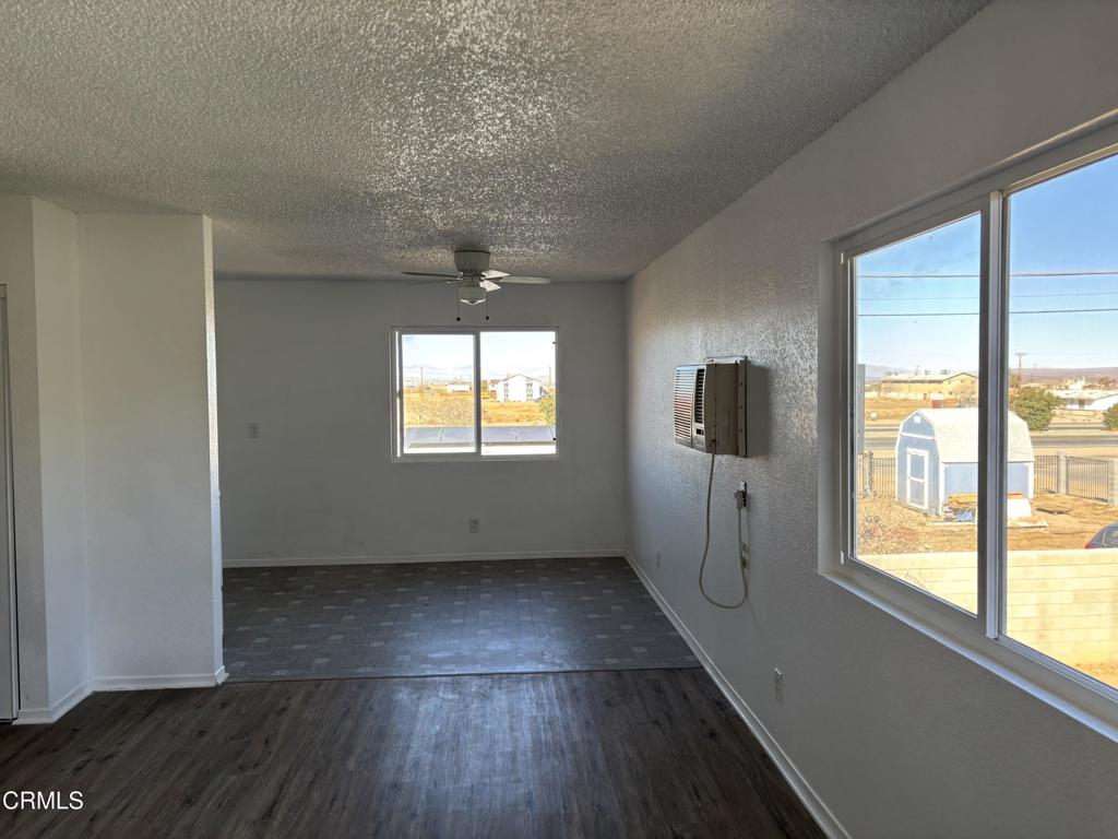 Residential Lease for rent at 20961 83rd Street 6, California City, Kern County CA featuring 2 beds and 2 baths