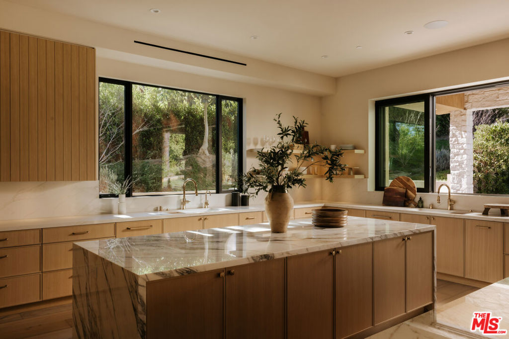 Residential Lease for rent at 5287 Round Meadow Road, Hidden Hills CA featuring 7 beds and 11 baths