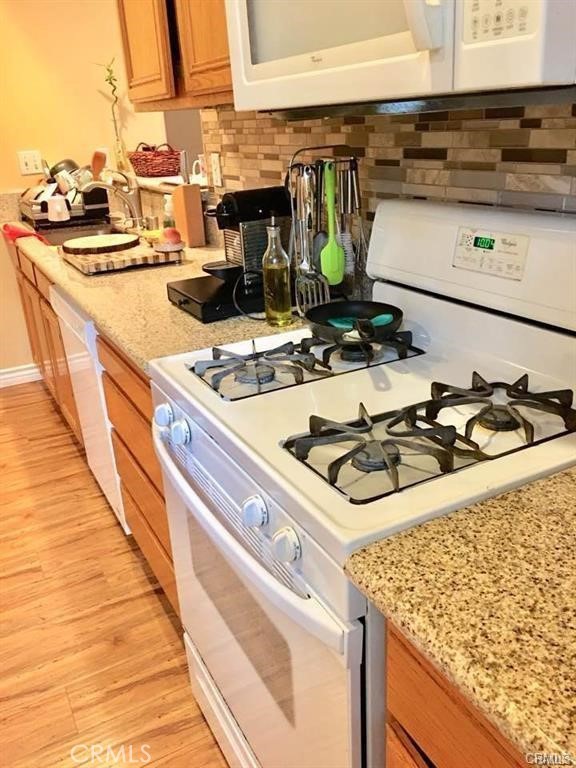 Residential Lease for rent at 1306 Timberwood, Irvine CA featuring 3 beds and 3 baths