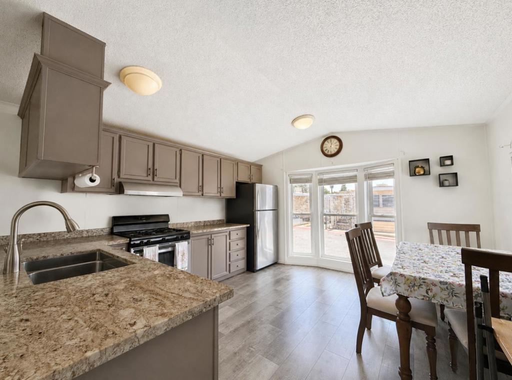 Manufactured In Park for sale at 510 Saddle, San Jose CA featuring 2 beds and 1 bath