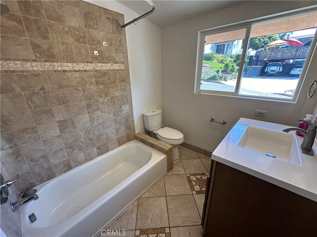 Residential Lease for rent at 5235 Palm Avenue, Whittier CA featuring 3 beds and 2 baths