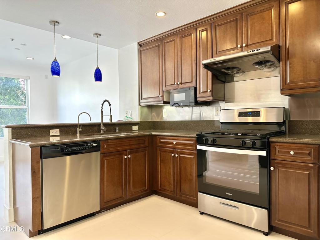 Residential Lease for rent at 88 E Bay State Street 3N, Alhambra CA featuring 2 beds and 3 baths